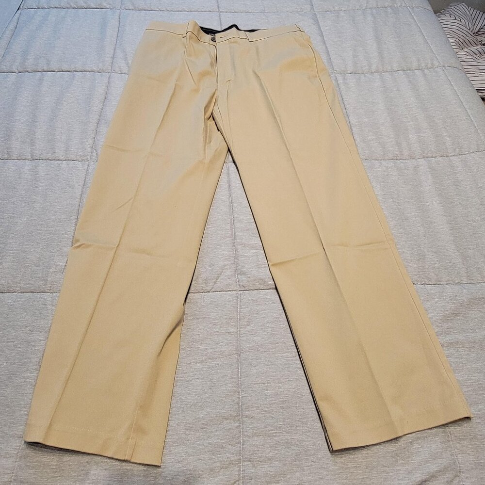 Haggar Expandomatic Khakis, 38 x 30